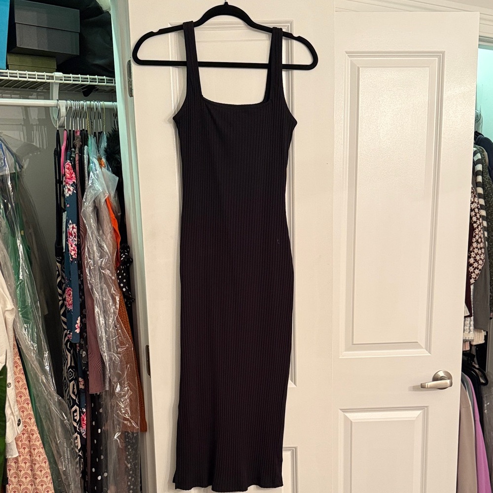 Elegant Black Sleeveless Dress